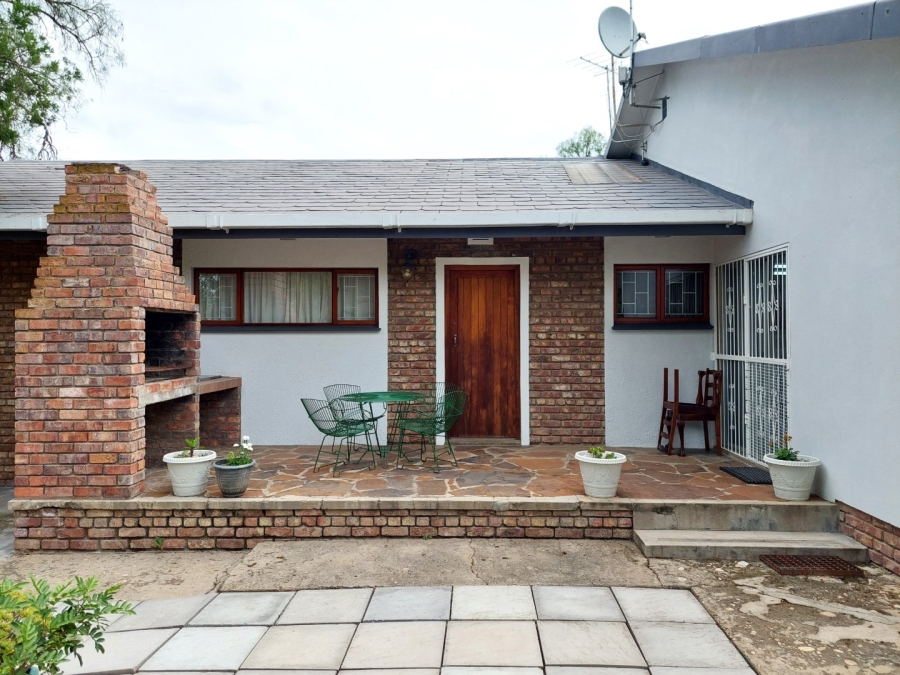 5 Bedroom Property for Sale in Oudtshoorn South Western Cape